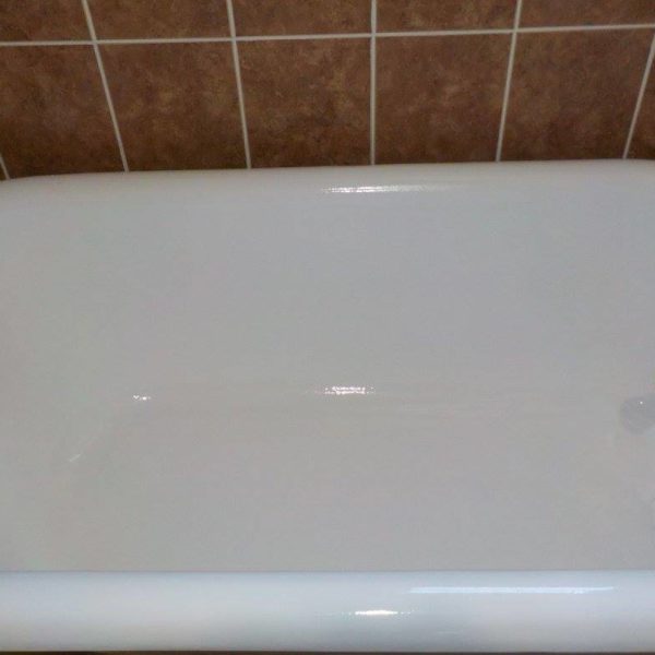 Claw foot bathtub after Surface Doctors refinishing in Plainfield, IL.