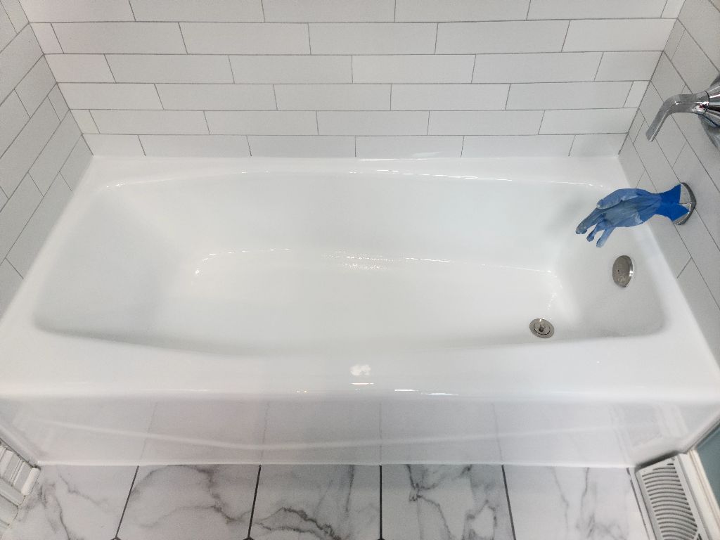 Bathtub Refinishing in Downers Grove Surface Doctors