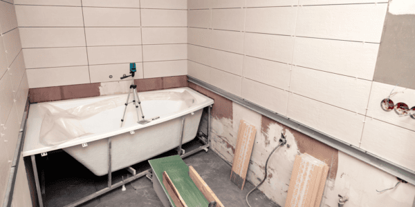 Should I Refinish or Replace My Bathtub Before Selling My Home?
